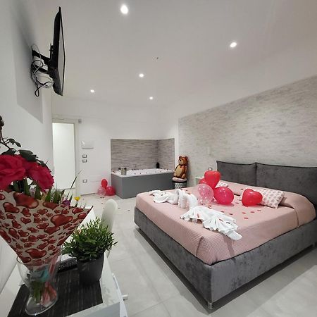 B&B Tra Le Vie Del Borgo Vieste Eksteriør billede