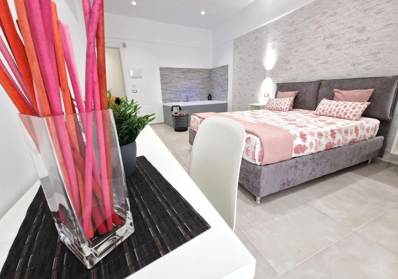 B&B Tra Le Vie Del Borgo Vieste Eksteriør billede