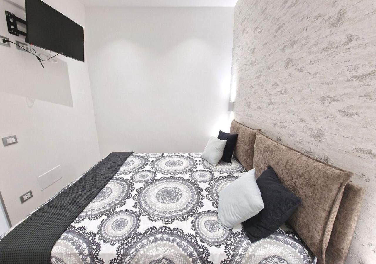 B&B Tra Le Vie Del Borgo Vieste Eksteriør billede