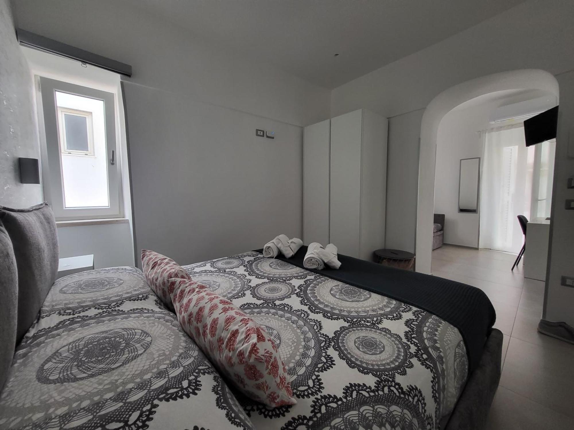 B&B Tra Le Vie Del Borgo Vieste Værelse billede